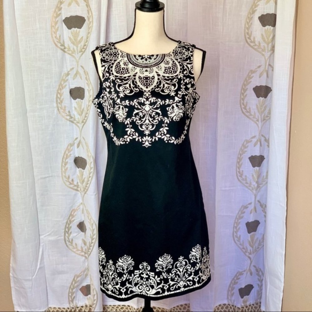 EUC Maggy London Black & White Dress
